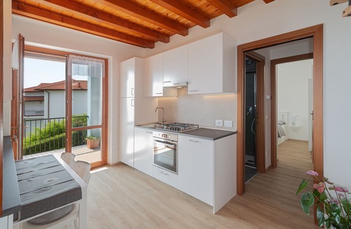 Levo House | Breathtaking View over the Lake, Charming House surrounded by Nature