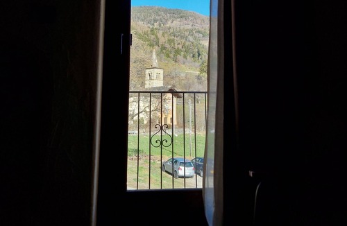 Gignod Apartment | Bright apartment in a typical Aosta Valley house. Panoramic area near Aosta