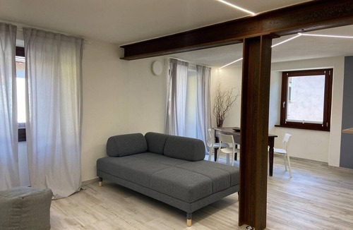 Saint-Pierre Apartment | Bright Newly Renovated Apartment Cir Vda Saint-Pierre 0014