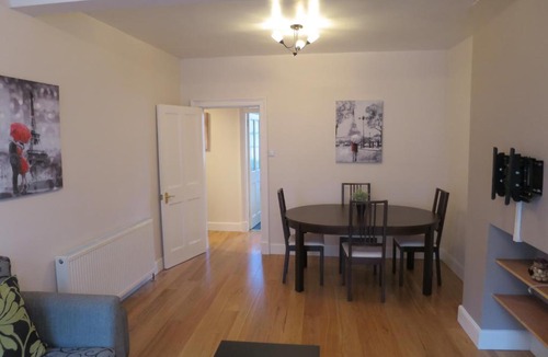 Newington Apartment | Buccleuch Street Apartment