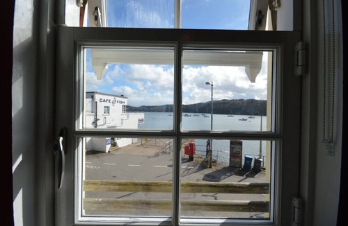 Tobermory Apartment | Buzzard Apartment located on Tobermory High Street
