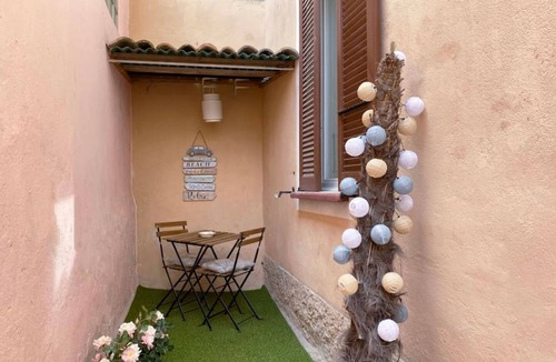 Morcote Apartment | Ca Sistina Yellow