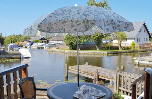 Horning Cottage | Cabin ∙ 1 bedroom ∙ 2 guests