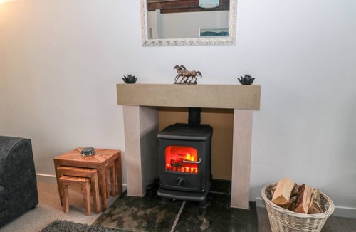 Jedburgh Cottage | Cabin ∙ 2 bedrooms ∙ 4 guests