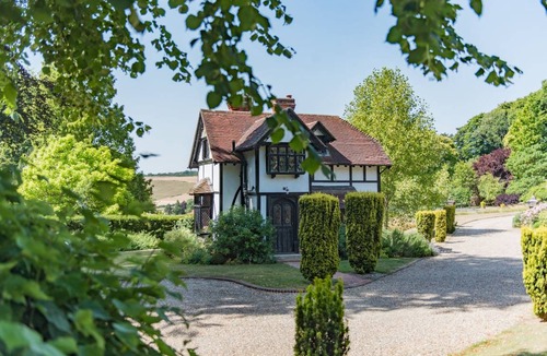 Folkestone Cottage | Cabin ∙ 2 bedrooms ∙ 4 guests