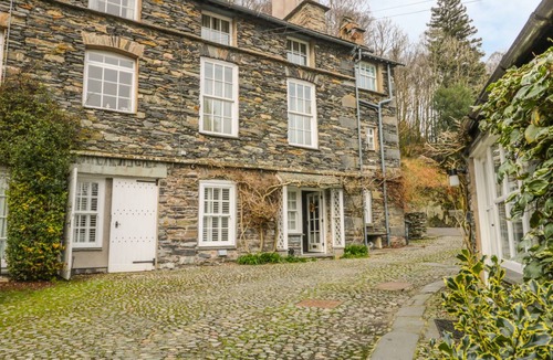 Ambleside Cottage | Cabin ∙ 2 bedrooms ∙ 4 guests