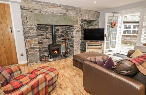 Ambleside Cottage | Cabin ∙ 2 bedrooms ∙ 4 guests