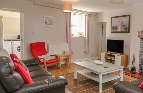 Llanfaethlu Cottage | Cabin ∙ 2 bedrooms ∙ 3 guests