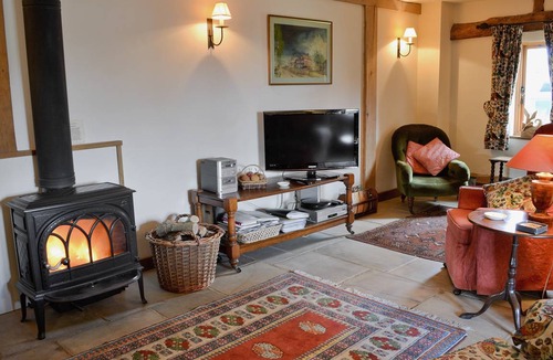 Burwash Cottage | Cabin ∙ 2 bedrooms ∙ 3 guests