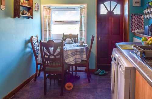 Bunessan Cottage | Cabin ∙ 2 bedrooms ∙ 4 guests