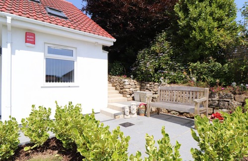 Helston Cottage | Cabin ∙ 2 bedrooms ∙ 4 guests