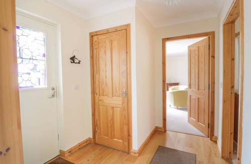 Murthly Cottage | Cabin ∙ 3 bedrooms ∙ 6 guests