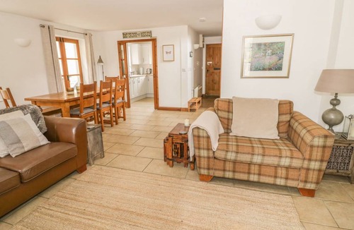 Cirencester Cottage | Cabin ∙ 4 bedrooms ∙ 8 guests