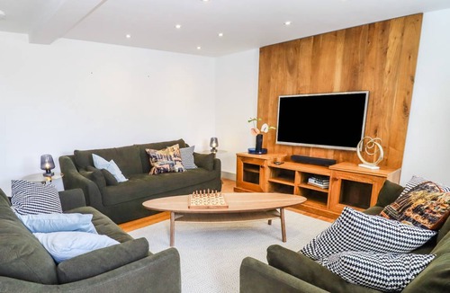 Lydney Cottage | Cabin ∙ 4 bedrooms ∙ 8 guests