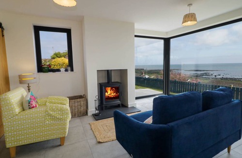 Donaghadee Cottage | Cabin ∙ 4 bedrooms ∙ 8 guests