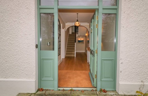 Ballymoney Cottage | Cabin ∙ 6 bedrooms ∙ 9 guests