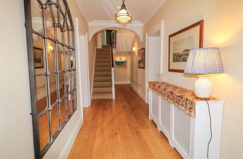 Ballymoney Cottage | Cabin ∙ 6 bedrooms ∙ 9 guests