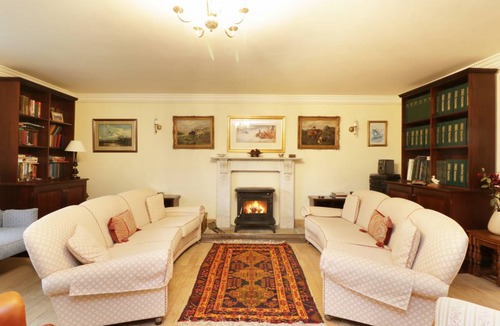Perth Cottage | Cabin ∙ 8 bedrooms ∙ 16 guests