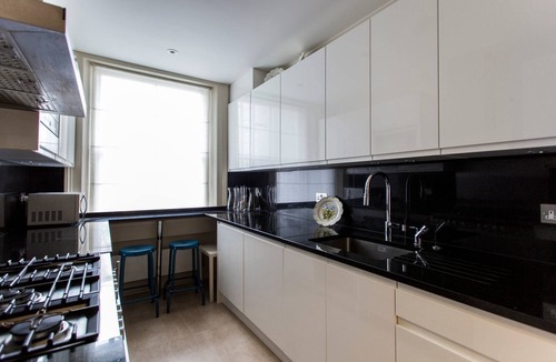 Belgravia Apartment | Cadogan Place IV by onefinestay