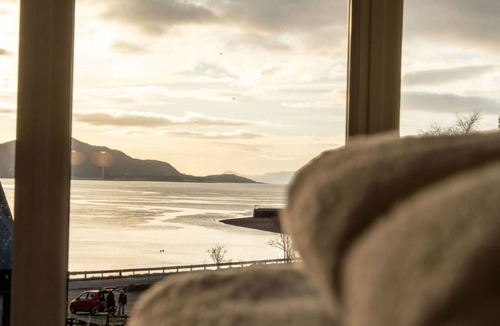 Onich House | Cairn Cottage in the village of Onich