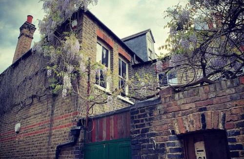 Weavers House | Campania & Jones House