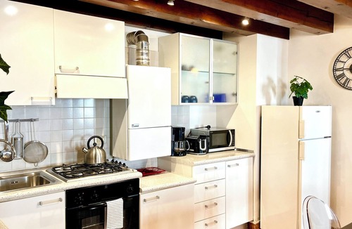 Cannaregio Apartment | Canal View - PLEASE READ THE DESCRIPTION