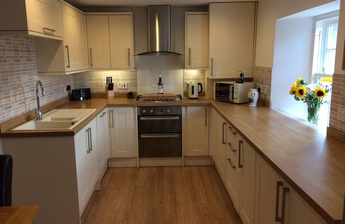 Cupar Cottage | Carters Cottage is a 200 year old fully refurbished stone built weavers cottage.