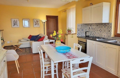 Monte Santa Maria Tiberina House | Casa Brina C: A characteristic and welcoming apartment that is part of an ancient country house made of stone, with Free WI-FI.