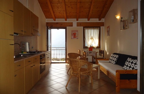Crone Apartment | Casa Carla, up to 4 persons, quiet location, garden, balcony with panoramic views