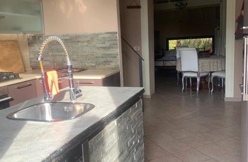 Livorno Bed & Breakfast | Casa Colonica Immersa nel Verde Delle Colline Livornesi, a 10 min dal Mare