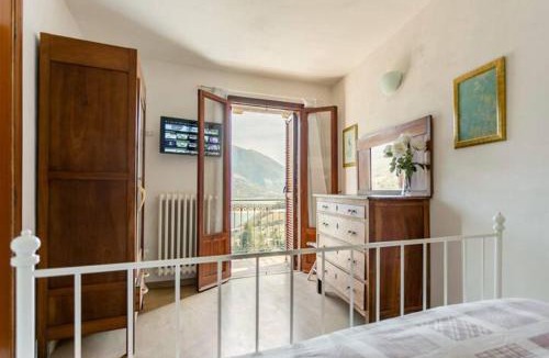 Castel di Tora House | CASA CON TERRAZZI - 6posti 2stanze 2bagni - LAKEHOLIDAY IT
