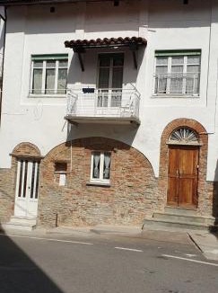 Belvedere Langhe House | Casa Di Collina Nelle Langhe Typical country house