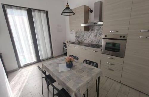 Buttapietra Apartment | CASA DI LISA Intero appartamento 45mt con parcheggio