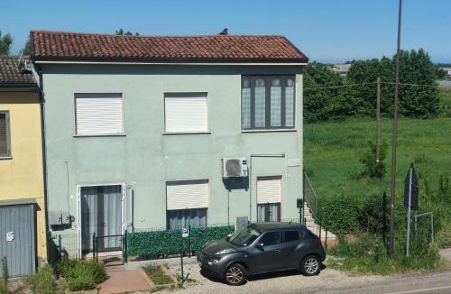 Buttapietra Apartment | CASA DI LISA Intero appartamento 45mt con parcheggio