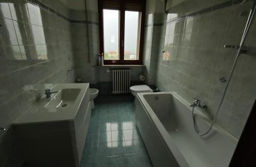 Montecarotto Apartment | CASA DORIS Montecarotto, Le Marche - Top Lage, Glasfaser WIFI, neu renoviert