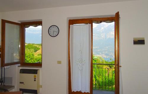Tremosine Apartment | Casa Elisa Balcony by Gardadomusmea