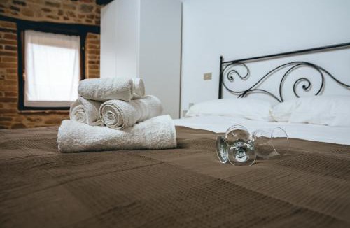 Amandola House | Casa - Il Gioiello - con Jacuzzi e Sauna
