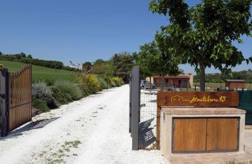 Monsano Apartment | Casa Montefiore 13 Iris LT nella tranquilla campagna Marchigiana