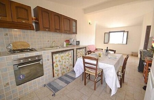 Avola Apartment | Casa Morna: A graceful apartment situated at a short distance from the beach, with Free WI-FI.