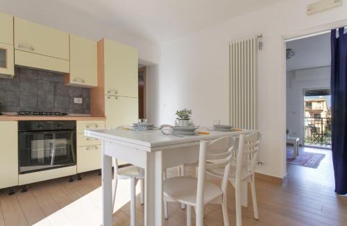 Roseto degli Abruzzi Apartment | Casa seconda fila sul mare [giardino] Wi-fi