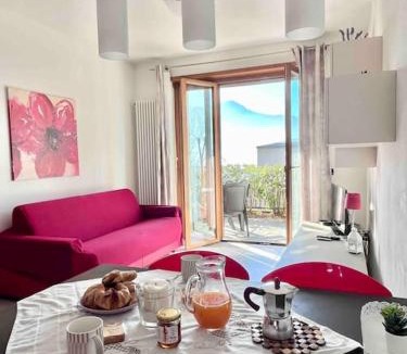 Trezzone Apartment | Casa Sonia - Modern Apartment with Pool on Lake Como
