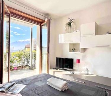 Trezzone Apartment | Casa Sonia - Modern Apartment with Pool on Lake Como