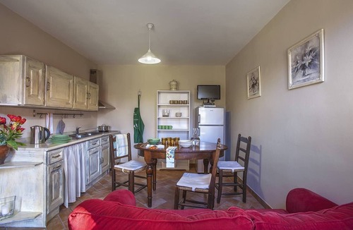 Acqualagna Villa | Casale degli Ulivi 12 by Marche Holiday Villas