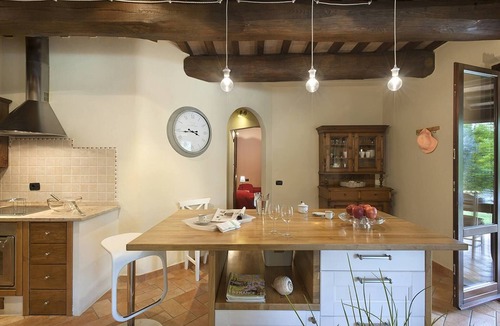 Acqualagna Villa | Casale degli Ulivi 12 by Marche Holiday Villas