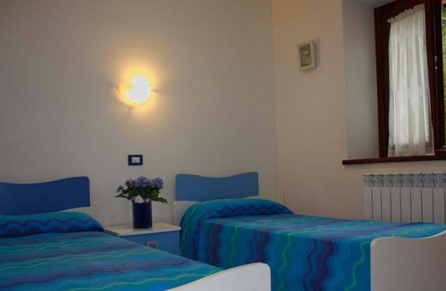 Acqualagna Villa | Casale La Veduta 14 - Six Bedroom Villa, Sleeps 14