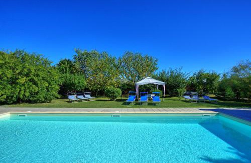 Citerna Villa | Casale Tiziano by PosarelliVillas