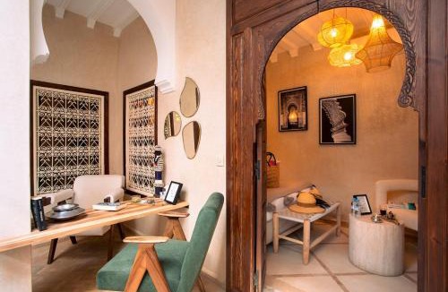 El Hara Villa | Casbah Amor - Rooftop with Pool & Air Conditioning