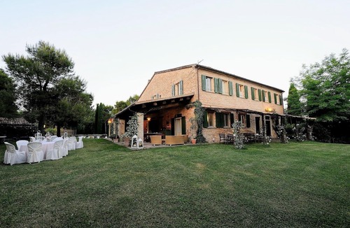 Rupoli Villa | Casolare Tombolina in Colli al Metauro , Marche