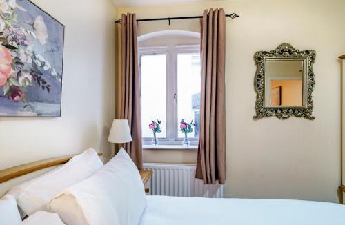 Cathedral Quarter Apartment | Cathedral Quarter City Centre Walk Everywhere Pass the Keys