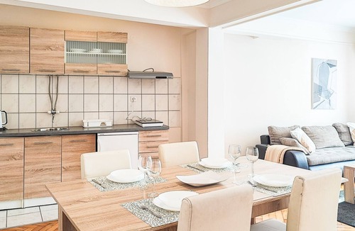 Novi Sad Apartment | Central 2 bedroom Apartment 65 sq m with Free Parking and Large Terrace